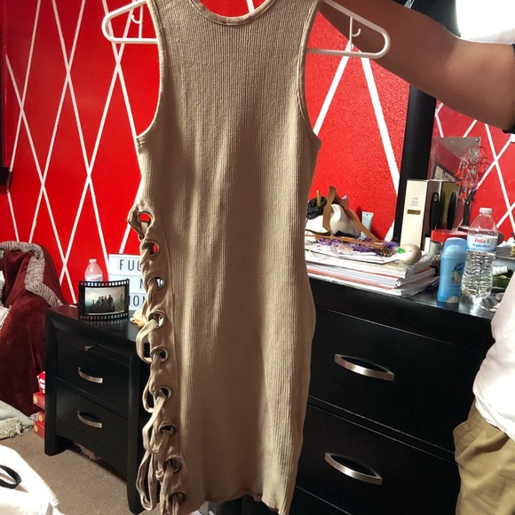 Dress - Picture 3 of 3